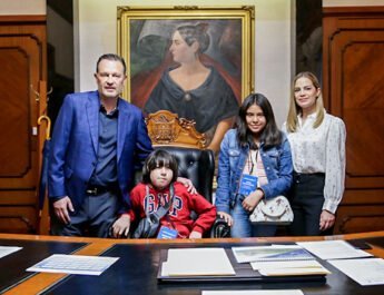 Niños en el Gobierno