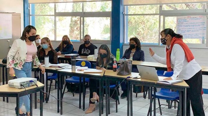 Capacita USEBEQ a maestros de educación básica 1 a maestros