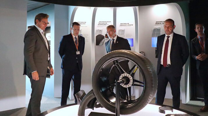 Mauricio Kuri se reúne en Francia con directivos de Michelin 2 de Michelin
