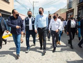 Entregan obras