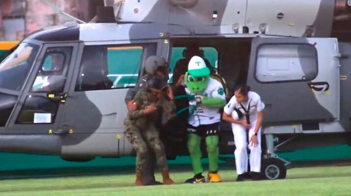 La Marina se convierte en Uber para “Pochi” 13 Pochi