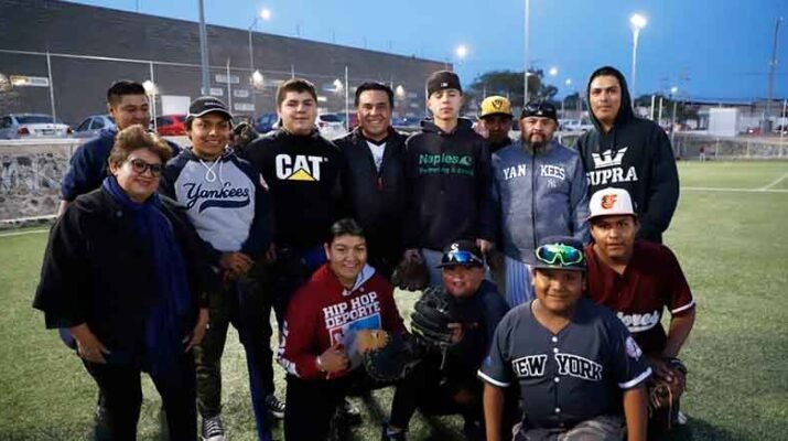 Luis Nava supervisa Polideportivo San Pedro Mártir 1 Polideportivo San