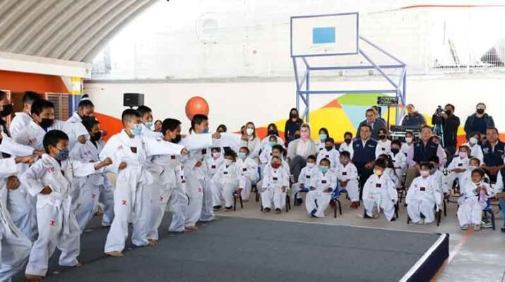 Centros de Día del SMDIF fomentan el deporte 3 de Día