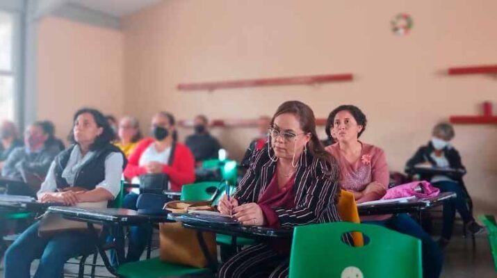Reorientan docentes plan de trabajo 8 Reorientan