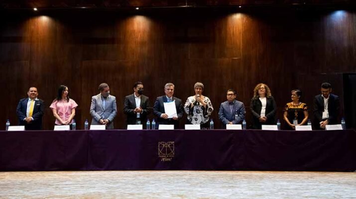 Certifica CIEES a posgrado de Facultad de Artes 16 CIEES