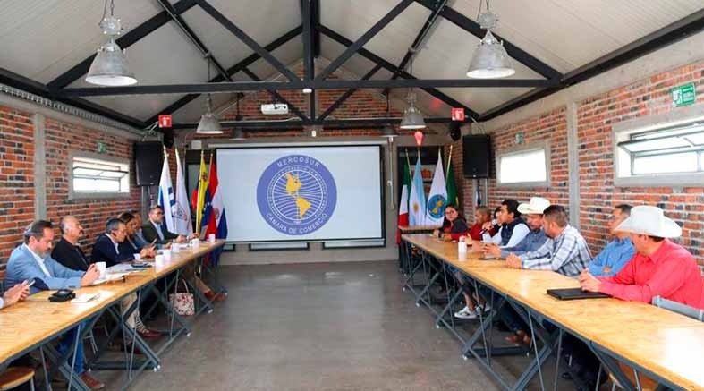 Reunión con marmoleros