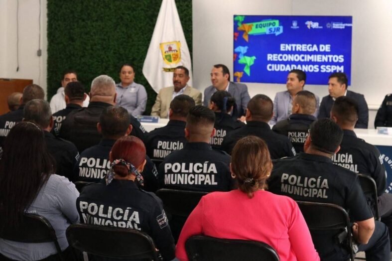 Ciudadanos y Empresarios Reconocen la Labor de la Policía Municipal de San Juan del Río 2 Ciudadanos y Empresarios