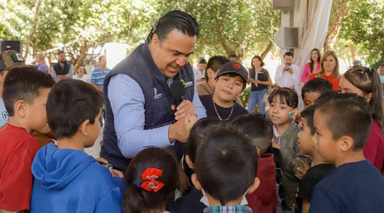 Luis Nava celebra a la niñez 2 Nava