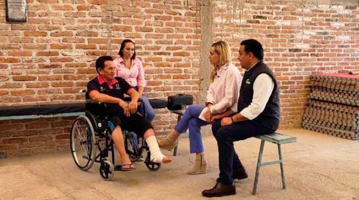 Médico Contigo cuida la salud y la economía: Luis Nava 31 Médico