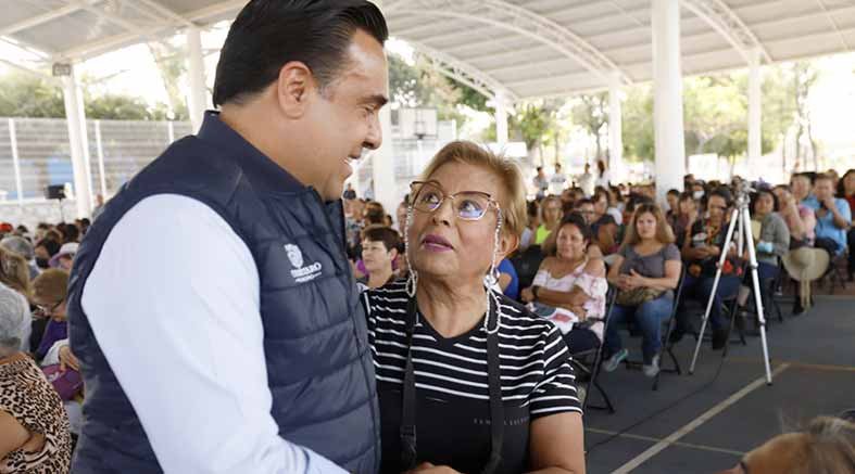 Apoyos médicos y académicos para las mujeres 2 apoyos