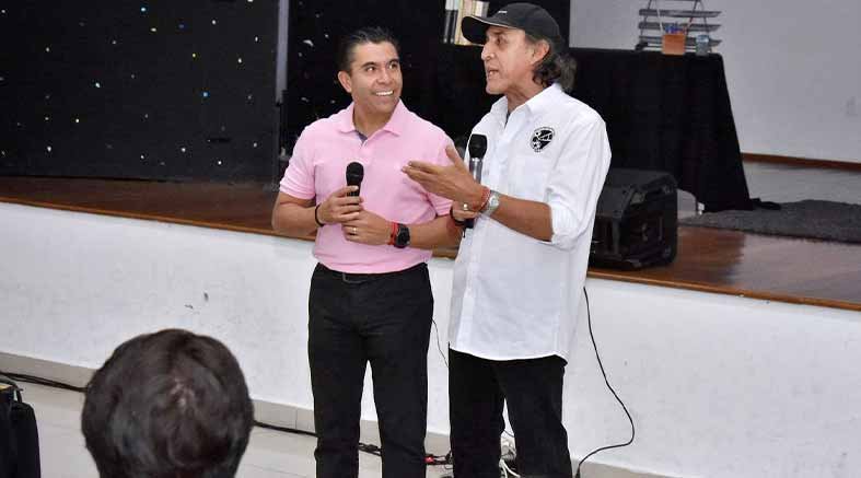 Luis Felipe Tovar imparte taller en Corregidora 2 luis felipe