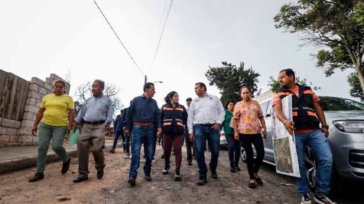 Cabrera supervisa obras en calle de Palmillas 15 Cabrera