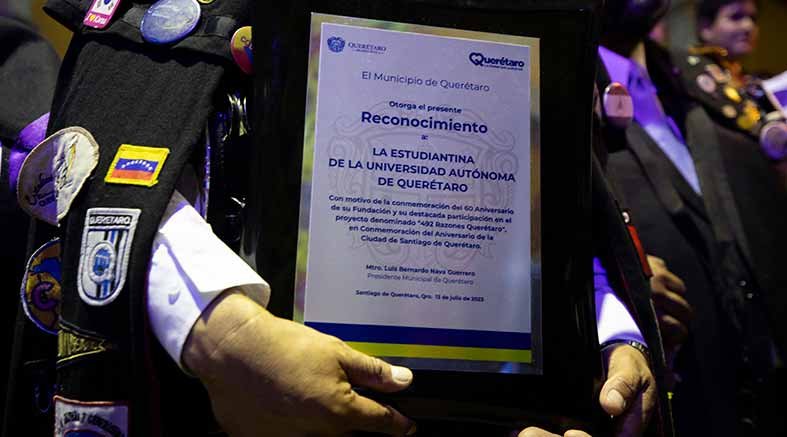 60 aniversario de la estudiantina de la UAQ 2 estudiantina