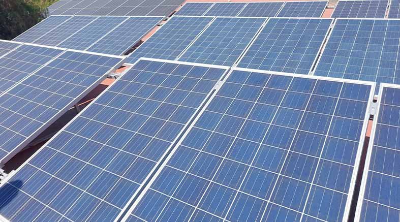 Actualizan con paneles solares a la Máxima Casa de Estudios 3 paneles 1