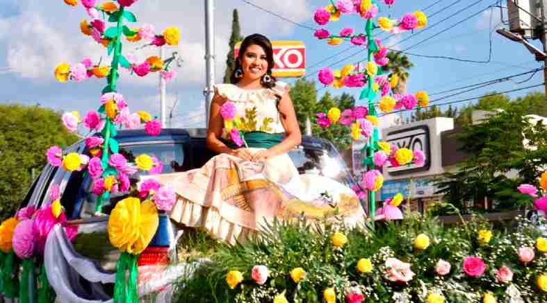 Tequisquiapan vivió el tradicional desfile de carros alegóricos 3 Tequisquiapan vivió