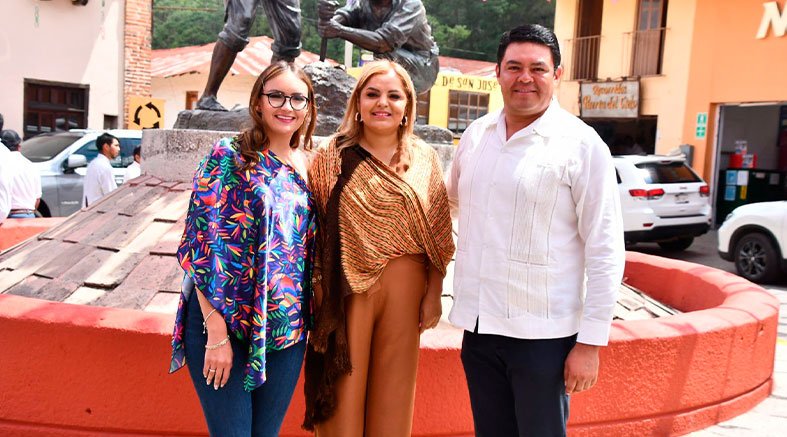 Bernal recibe ratificación como Pueblo Mágico. 2 Bernal