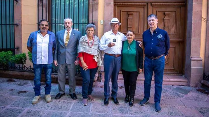 Fernando Zamora Gama presenta Trilogía Poemas 1 Fernando Zamora Gama
