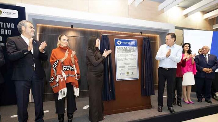 Gobernador reconoce a la FECAPEQ en su 40 aniversario 5 FECAPEQ