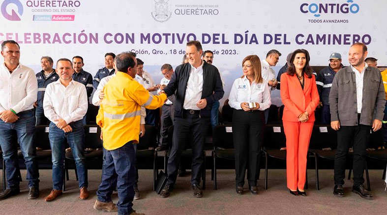Gobernador Reconoce labor de los camineros 2 Gobernador Reconoce