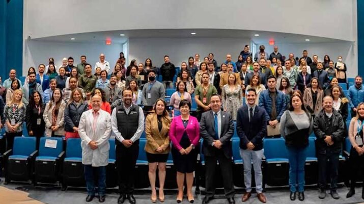 Inauguran curso de Manejo de Materiales Dentales 19 Manejo de Materiales Dentales