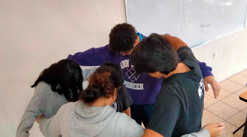 Organizaciones reconocen esfuerzos de instituciones educativas 2 Organizaciones reconocen