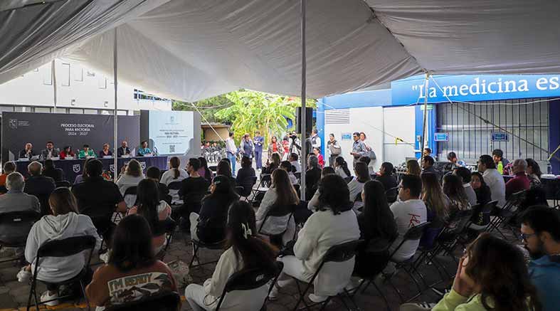 Presentan aspirantes a Rectoría UAQ planes de trabajo a Enfermería, Medicina y Química 3 planes 1