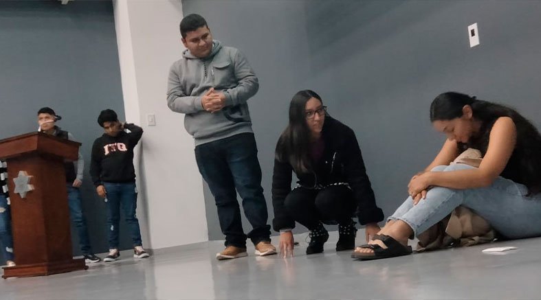 Capacitan jóvenes en “Primero Auxilios Psicológicos” 2 Capacitan jóvenes
