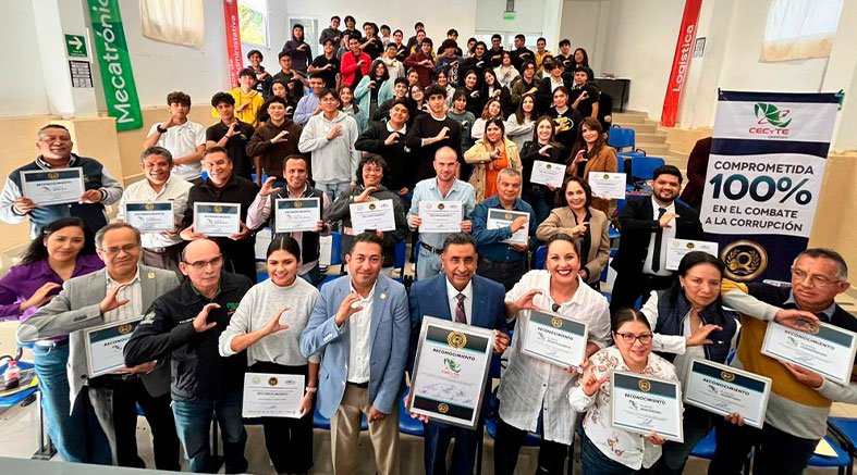 Reconocen a CECyTEQ como institución Anticorrupción 3 Reconocen a