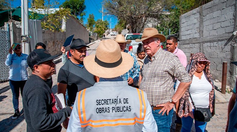 Vega continúa con la entrega de obras en las comunidades de El Marqués 2 Vega continúa
