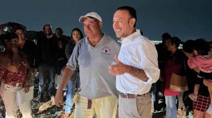 Arturo Maximiliano toma la delantera