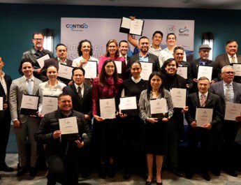 Entregan reconocimiento