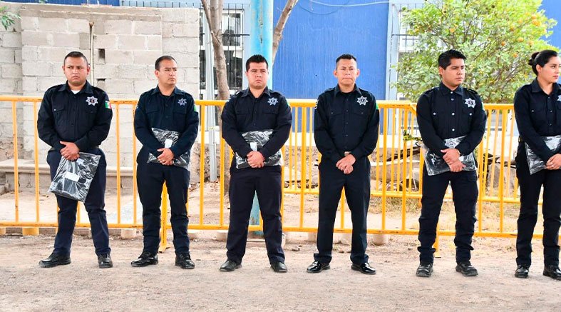 Fortalecen tecnología policial con dispositivos “Bodycam” en Ezequiel Montes 2 Fortalecen tecnología