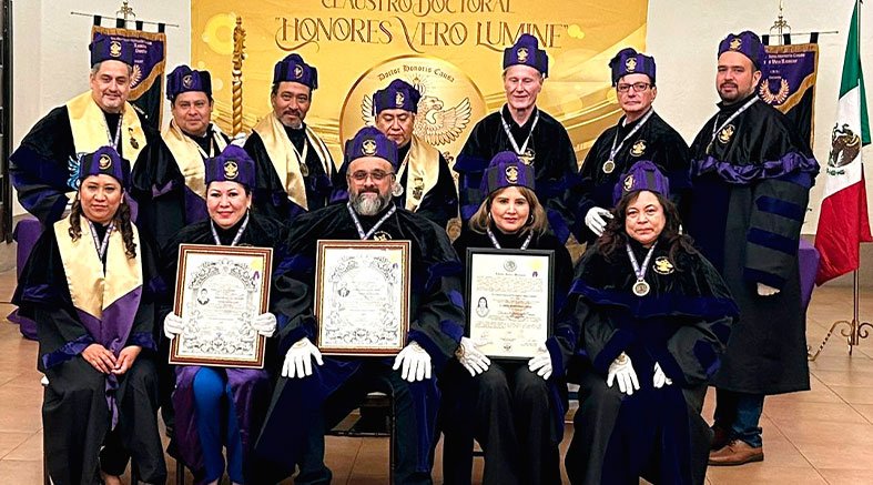 Juan Pablo Ramírez Herrejón Recibe honoris causa 2 Juan