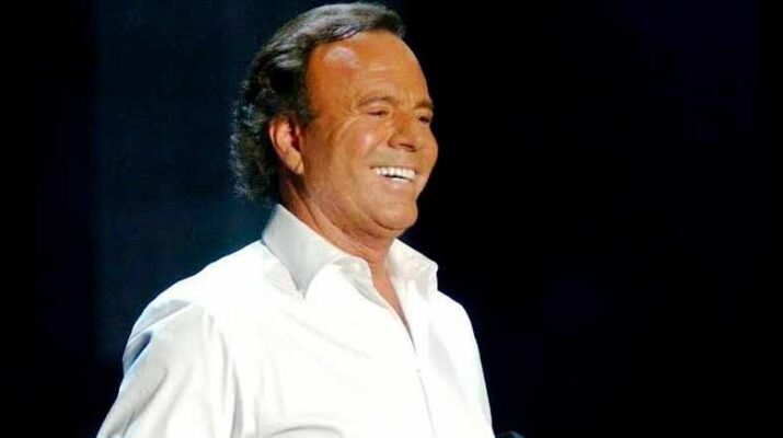 Julio Iglesias es detenido en República Dominicana 1 Julio Iglesias