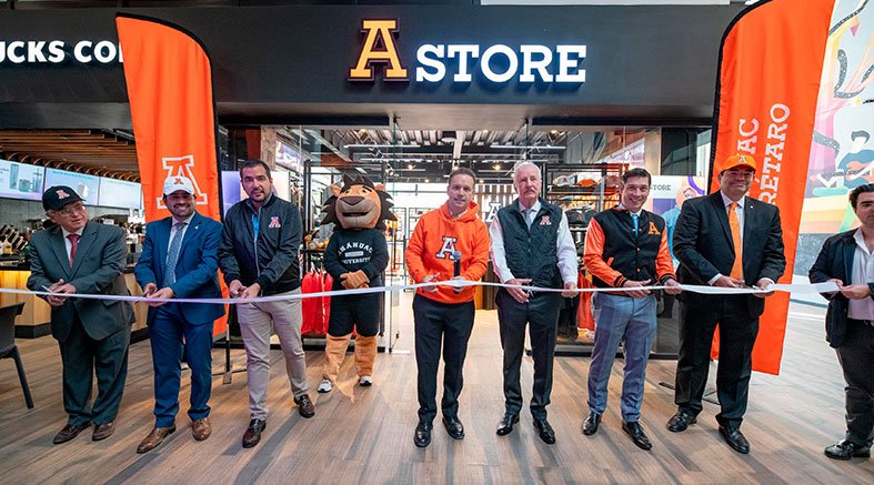 Vega encabeza inauguración