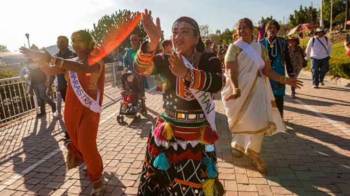 Caravana previa al Festival de Comunidades Extranjeras 1 Caravana