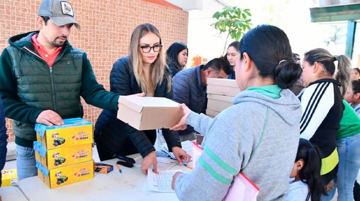 Entregaran más de 6 mil tenis en escuelas del municipio de Ezequiel Montes 1 Entregaran