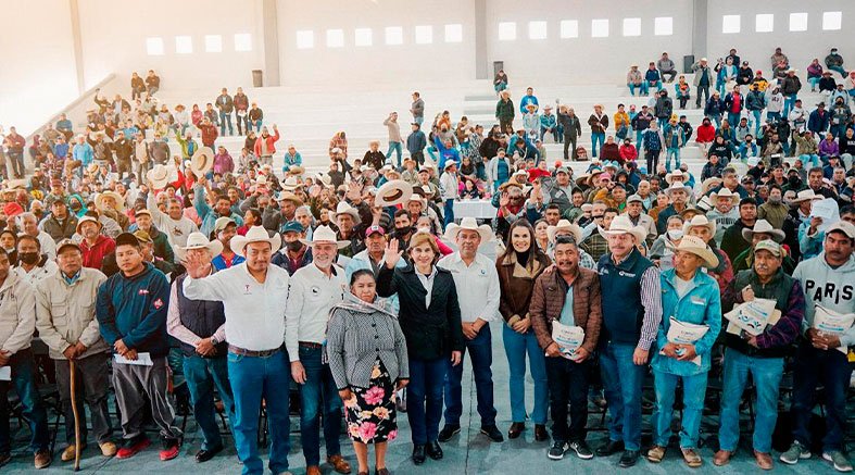 Llevan a productores de Tequisquiapan 156 toneladas de maíz 4 Llevan