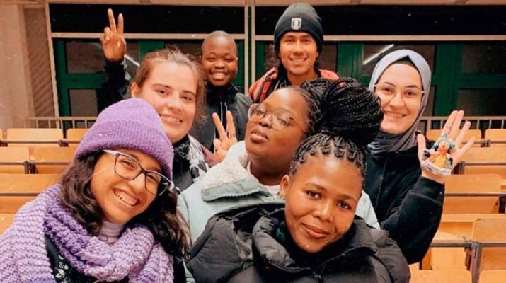 Alumnos y docente de la UPSRJ realizan estancia académica en Alemania 21 Alumnos y docente de la UPSRJ realizan estancia académica en Alemania