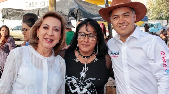 Murguía acudió como invitada de Enrique Correa, a una función de Lucha Libre 16 acudió como