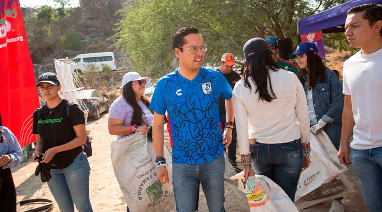 Participa Chepe Guerrero en jornada de limpieza 2 Participa Chepe