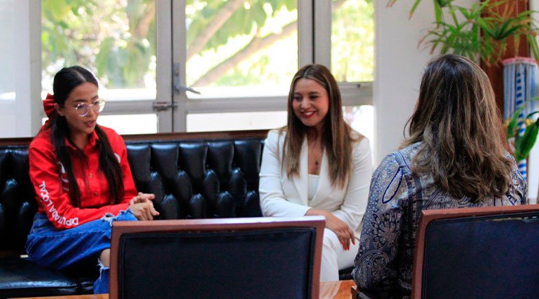 Se reúnen candidatas