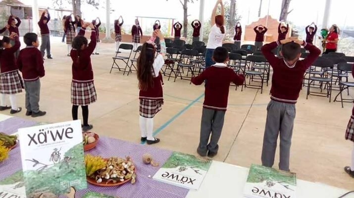 Feria Municipal del Libro en la Plaza Galación Camacho 4 galacion 2