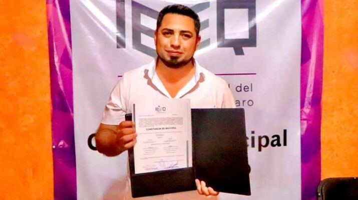 Recibe Fernando Sánchez, constancia de mayoría