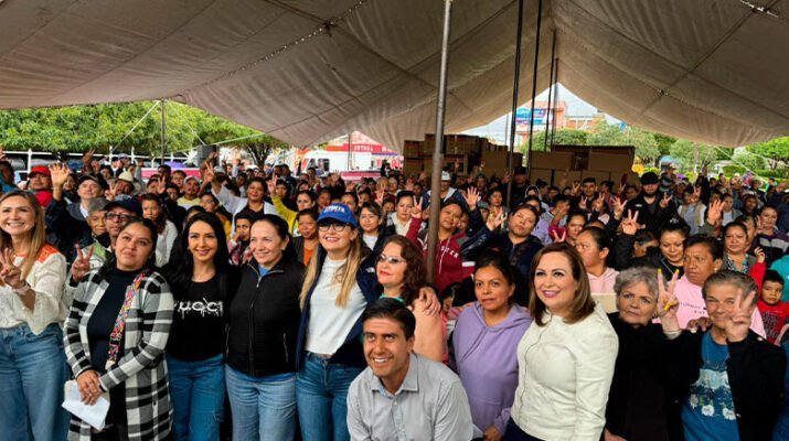 Pérez entrega apoyos