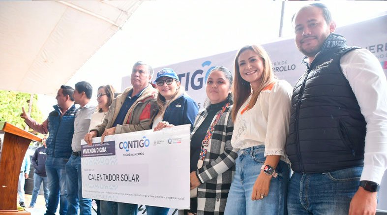 Pérez entrega apoyos