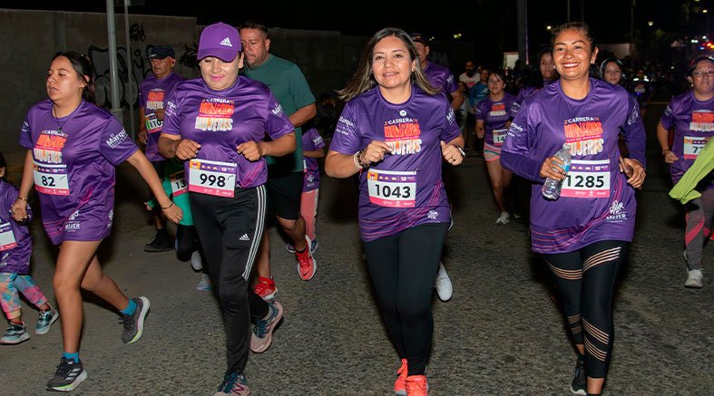 Claudia Martínez premia a ganadores de la “2a. Carrera por las mujeres” 3 Martínez premia