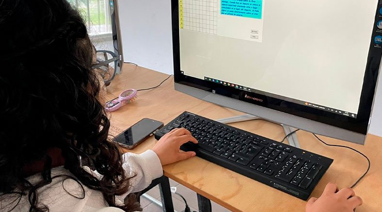 Desarrollan estudiantes UAQ proyecto para aprendizaje interactivo 2 Desarrollan estudiantes