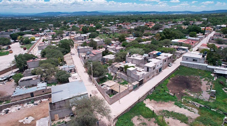 Lupita Pérez entregó la calle rehabilitada, Luis Donaldo Colosio 2 Pérez entregó