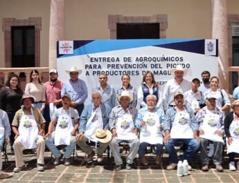 Reciben productores de